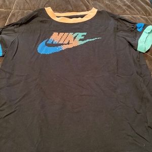 Nike top